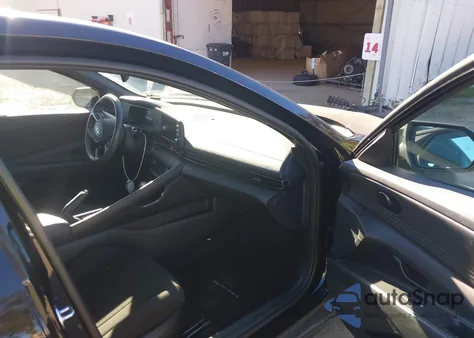 2025 Hyundai Elantra Sel Sport from USA, damaged, VIN KMHLM4DG2SU869500